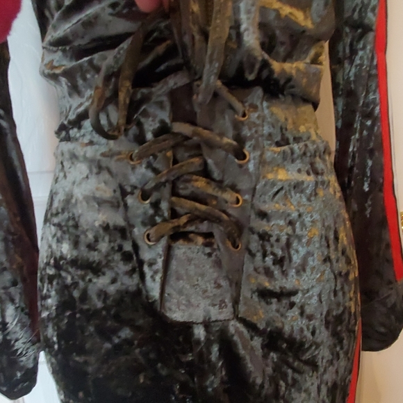 NWOT Olive crushed velvet jogger set - Picture 6 of 8